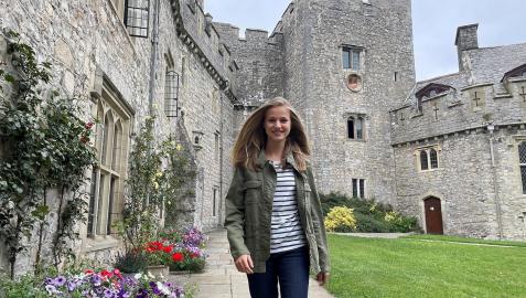 La princesa Leonor de Borbón, a su llegada al UWC Atlantic College de Gales.