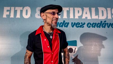 El cantante Fito Cabrales, del grupo Fito y Fitipaldis, en la presentación de su nuevo disco, 'Cada vez cadáver'