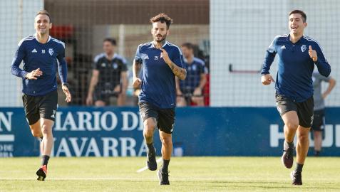 Un momento de la sesión de entrenamiento de Osasuna en Tajonar