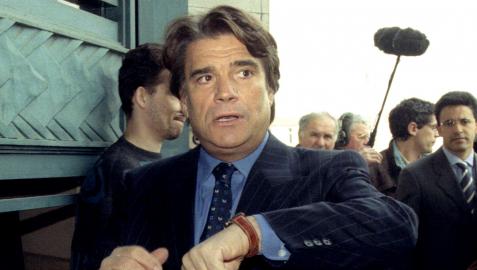 Bernard Tapie llega al juzgado en 1996