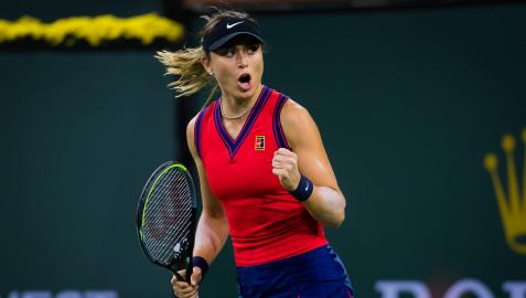 Paula Badosa celebra un tanto en el partido de tercera ronda contra Cori Gauff