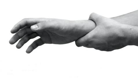 DISCULPAS-MANOS Pedir disculpas cuesta y por eso intentamos poner en marcha toda clase de estrategias con tal de evitarlo