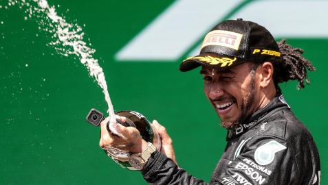 Hamilton celebrando el triunfo Hamilton celebrando el triunfo
