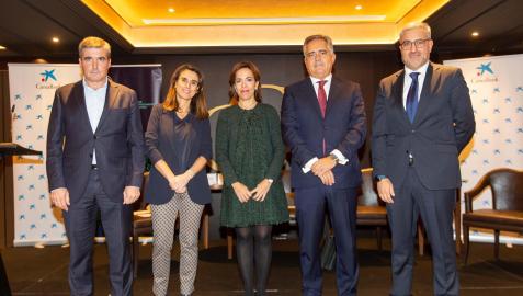 apd Benito Jiménez (APD), Isabel Moreno (Caixabank), Lourdes Centeno (EY Abogados), Juan Miguel Sucunza (CEN) y Alfonso Sánchez (Caixabank)