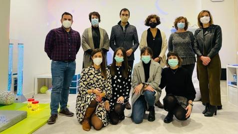 El Parlamento de Navarra conoce la labor de Txiribuelta, dedicada al acompañamiento de personas con discapacidad. El Parlamento de Navarra conoce la labor de Txiribuelta, dedicada al acompañamiento de personas con discapacidad.
PARLAMENTO DE NAVARRA
24/11/2021