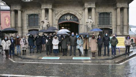 pamplona 25 N Concentración del 25N a las puertas del Ayuntamiento de Pamplona