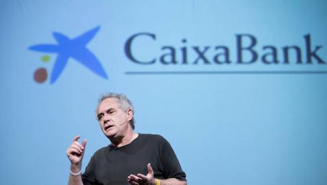 Ferran Adriá presenta la Guía para Emprendedores en Restauración CaixaBank y elBulliFoundation han presentado en Pamplona 'Mise en Place'. El acto, que se ha desarrollado en el teatro Gayarre, ha contado con la presencia de Ferran Adriá y ha reunido a 400 emprendedores y empresarios del sector de la restauración.
