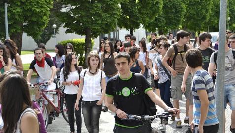 Manifestación de la segunda jornada de huelga que el sector educativo llevó a cabo en Pamplona el 29 de mayo