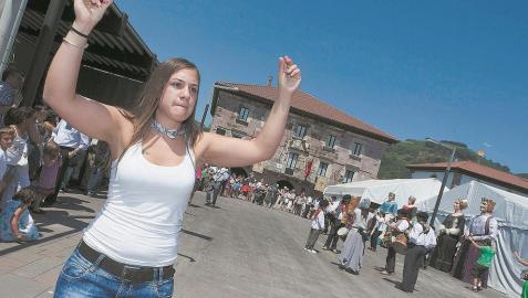 'Mutildantza' sin género en Elizondo