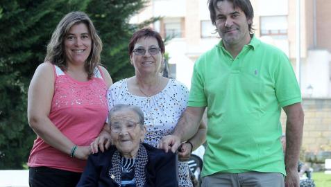 La mujer más longeva de España cumple mañana 111 años en la residencia Landazabal de Burlada