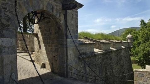 Recorridos guiados en castellano y francés por las murallas