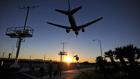 El aeropuerto de Los Ángeles recobra la normalidad tras el tiroteo