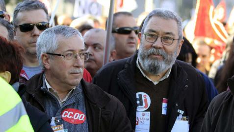 Los secretarios generales de CCOO y UGT, Toxo y Méndez en la manifestación de este sábado.