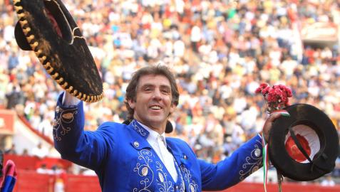 Pablo Hermoso de Mendoza, en un festejo de su temporada mexicana en 2014