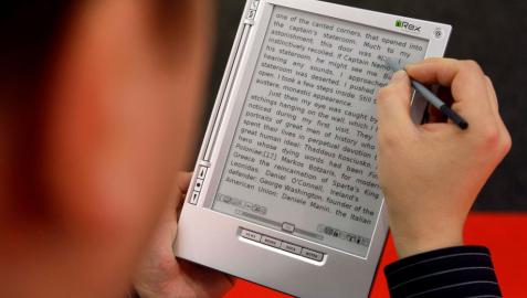 El libro en español, sin miedo al mundo digital