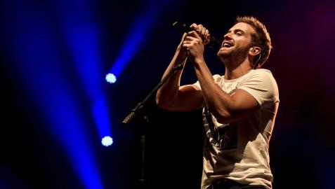 El romanticismo de Pablo Alborán enamora a Caracas