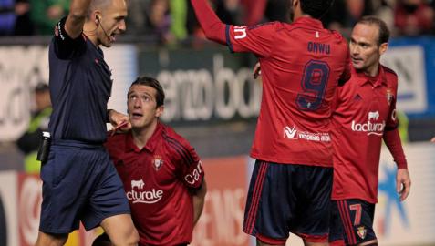 Osasuna alega contra a las tarjetas de Vujadinovic, Flaño y Olavide