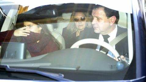 La familia se congrega en torno a la duquesa de Alba en el Palacio de Dueñas