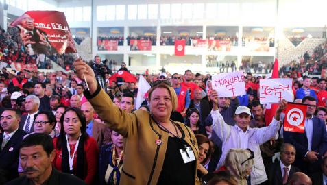 Túnez cierra con las presidenciales una convulsa pero exitosa transición