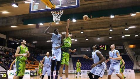 Planasa Navarra cayó derrotado este viernes por 68-71 contra el Breogán Lugo