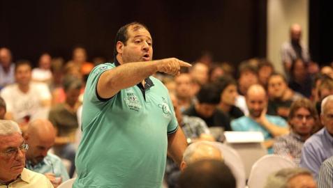 Txema Garrido, en una asamblea de Osasuna