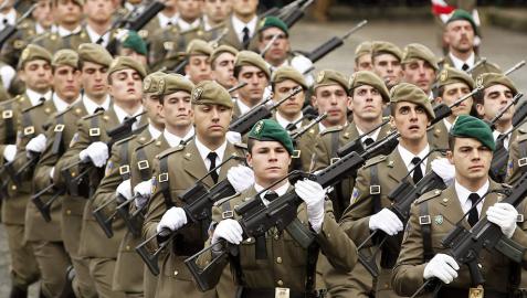 Reconocimientos en el día de la patrona de Infantería en Aizoáin
