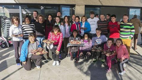 El torneo de Navidad de pádel puso en liza casi 40 participantes en Ayegui El torneo de Navidad de pádel puso en liza casi 40 participantes en Ayegui