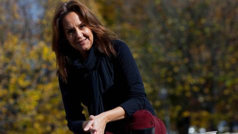 María Dueñas.