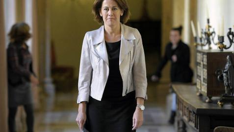 Barcina responde que la existencia de primarias