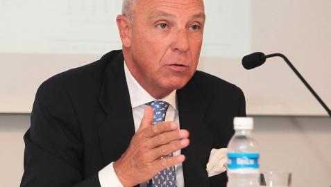 Javier Taberna reclama en el Parlamento estabilidad política