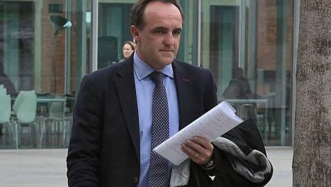 Esparza acude a votar Esparza acude a votar