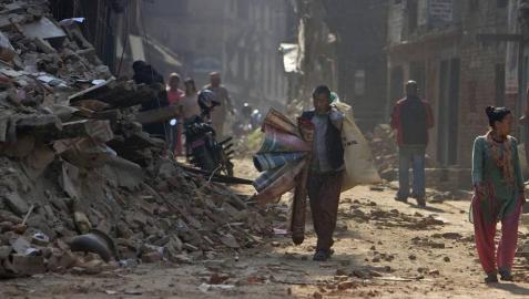 La economía y las infraestructuras todavía tiemblan Nepal