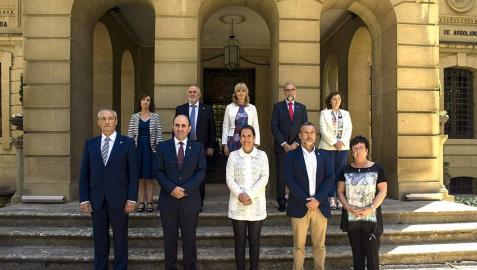Los nuevos consejeros juran o prometen su cargo