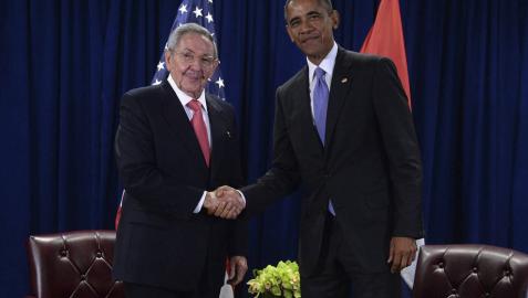 Obama y Raúl Castro celebran en la ONU su segunda reunión bilateral Obama y Raúl Castro celebran en la ONU su segunda reunión bilateral
