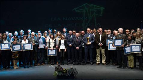Mutua Navarra recibe el Premio Navarro a la Excelencia Mutua Navarra recibe el Premio Navarro a la Excelencia