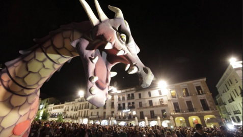 Más de 1.000 figurantes acompañarán a un dragón en un desfile en Cáceres
