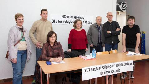 De izda. a dcha., Ana Mª Ruiz, José Antonio Fraile, Begoña Aguirre, Milagros Rubio, Jesús Mari Rubio, Eduardo Navascués y José Luis Ruiz.