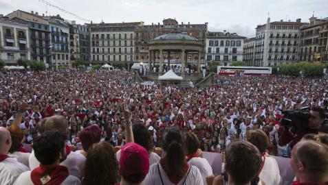 Investigan una nueva denuncia por violación y robo a una joven en el parque de la Taconera
