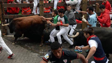 Pamplona encara la recta final de las fiestas tras un emocionante encierro
