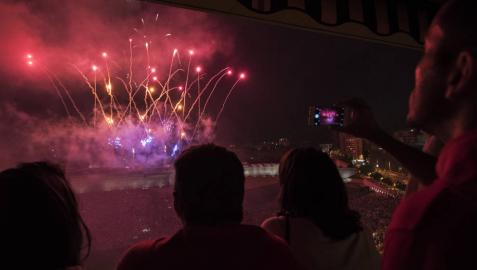 Xaraiva recibe el premio del Concurso de Fuegos Artificiales 2015