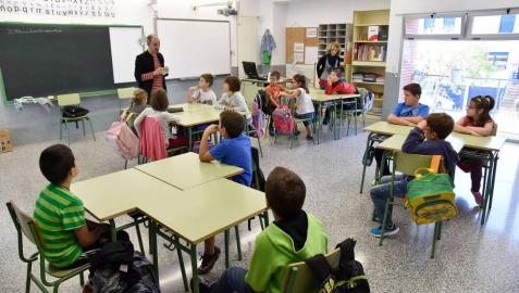 Alumnos de Mendigoiti, este miércoles, con el proyecto