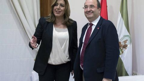 La presidenta andaluza, Susana Díaz, y el líder del PSC, Miquel Iceta, al comienzo de la reunión.