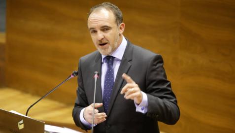Esparza (UPN) rechaza a una