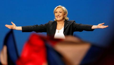 Le Pen plagia fragmentos de un discurso de Fillon