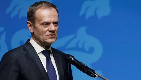 Donald Tusk califica de