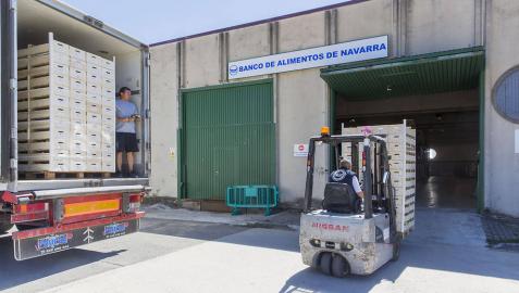 El Banco de Alimentos de Navarra no absorbe todo el excedente de fruta
