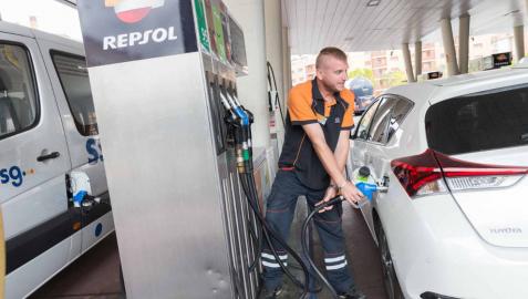 El precio de los carburantes sube en la Ribera tras 4 veranos de bajadas