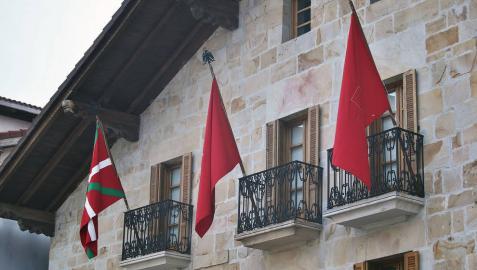 El TAN resuelve contra la colocación de la ikurriña en Olazagutía