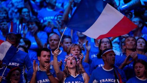 Francia, a una victoria de su décima Copa Davis tras ganar el dobles