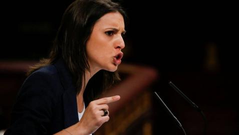 Irene Montero termina su larguísimo discurso con un